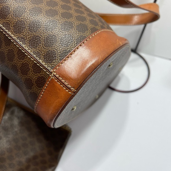 Celine Bag( shoulder/ Handbag with extra small pouch. - Picture 14 of 15